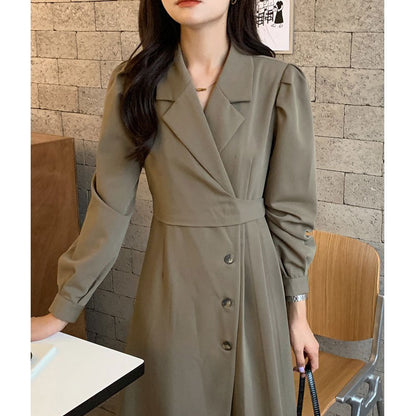 Vintage Style Lapel Three Button Back Dress